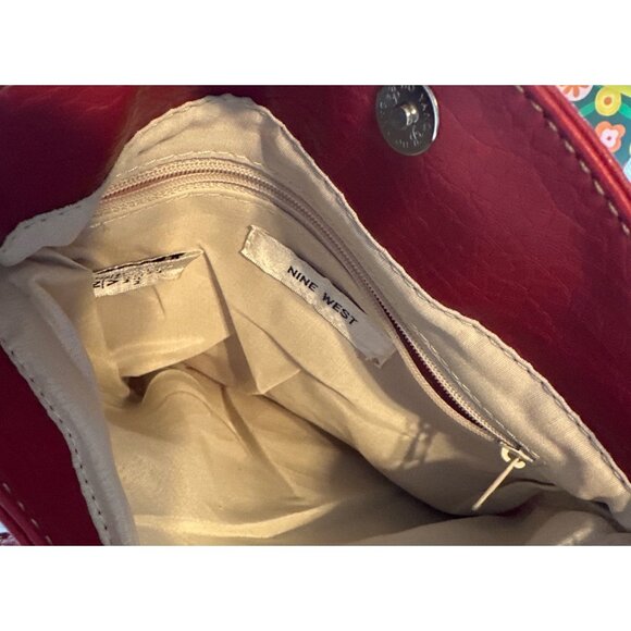 Nine West Red Faux Leather Crossbody Wristlet Chain Strap  Magnetic Snap Closure - Picture 5 of 7